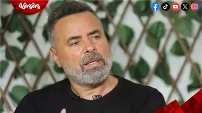 فنان مصري يستغيث: أجلس مع جيراني في الشارع وسط البرد لهذا السبب!