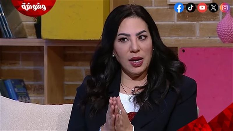 الفنانة زينة منصور
