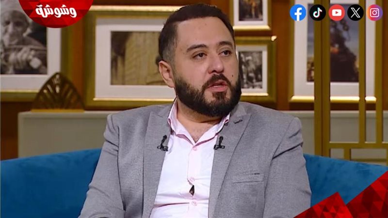 الفنان عمرو عبد العزيز
