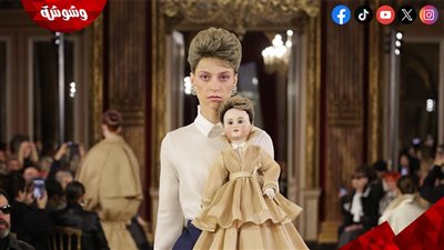 الإبداع في عرض Viktor & Rolf بأسبوع الموضة‎