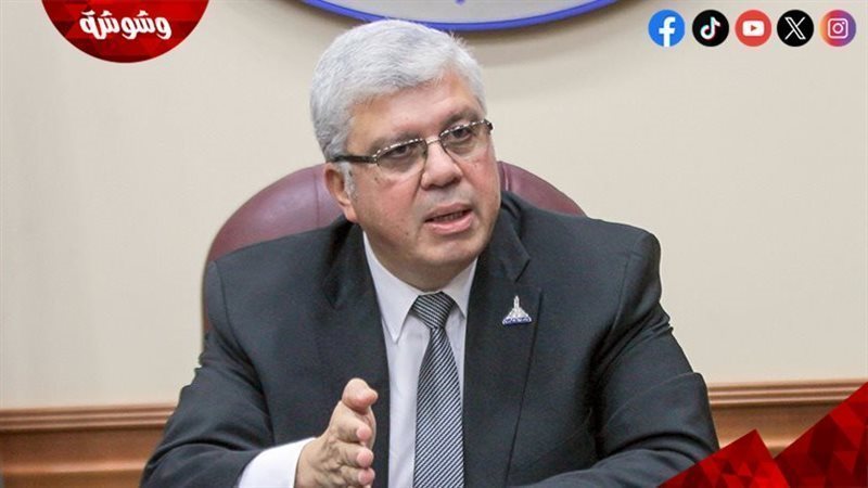 أيمن عاشور