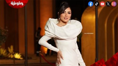 مي عمر تتألق بالأبيض في مهرجان العراق الدولي