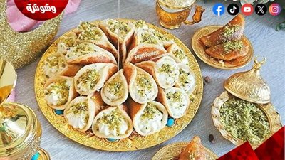 لذيذة وسهلة.. طريقة تحضير قطايف بالبستاشيو