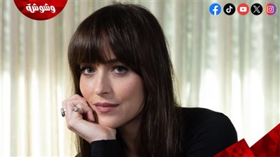 الدماء تملأ وجه داكوتا جونسون.. والسبب!