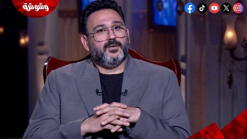 أكرم حسني