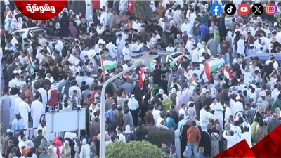 في وقفة تضامنية مع فلسطين.. الشعب المصري يحتشد عقب صلاة العيد ‎