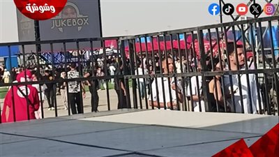 استعدادات حفل تامر حسني لأول مرة فيjukebox ‎ 