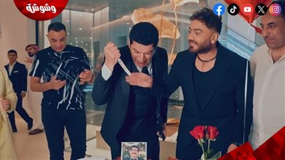 تامر حسني يحتفل بعيد ميلاد باسم سمرة في السعودية بهذه الطريقة 