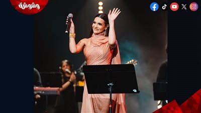 ارتدت القفطان المغربى واحتفلت بعيد ميلاد زوجها.. لقطات كارمن سليمان فى موازين‎ 