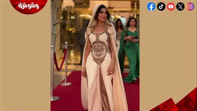 مي عمر تتألق بإطلالة ملكية بالقفطان المغربي