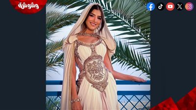 مي عمر تعود من تونس بعد تكريمها على مسرح قرطاج‎   