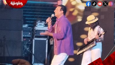 إيهاب توفيق يشعل حماس جمهور الإسكندرية في افتتاح المهرجان الصيفي 