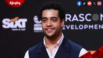 خالد أنور: 