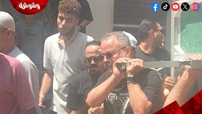 صور.. تشييع جثمان والدة صبحي خليل وعمة محمد صلاح في مسقط رأسها بقرية نجريج