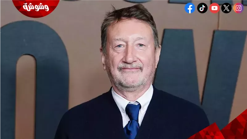ستيفن نايت مؤلف المسلسل