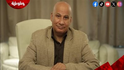 هل تحولت حياة النجوم إلى منتج جماهيري؟.. خبراء يُجيبون