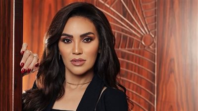 مي فاروق تخطف الأنظار بإطلالة سوداء في أحدث جلسة تصوير 