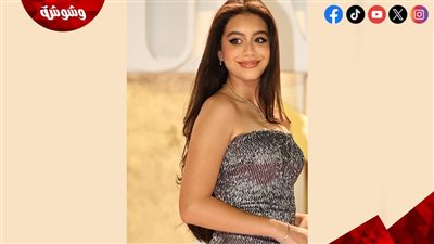 ياسمين العبد تشعل مهرجان الجونة السينمائي بفستان فضي 