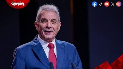 محمود حميدة يستعيد ذكرياته مع يوسف شاهين: كان أبي ومعلمي