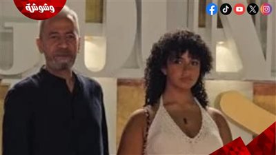 صبري فواز يخطف الأنظار برفقة ابنته على السجادة الحمراء بمهرجان الجونة السينمائي