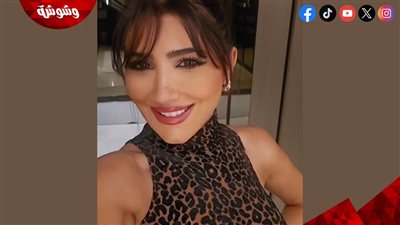 مي عمر تتألق بإطلالة جريئة تجمع بين الفخامة والأنوثة