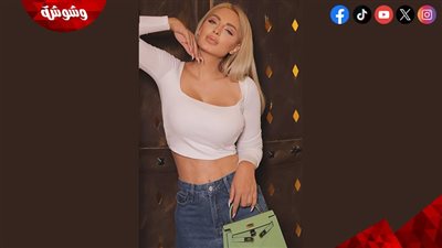 مي حلمي تتألق بأحدث صيحات الموضة.. وتستعرض رشاقتها في جلسة تصوير مُبهرة