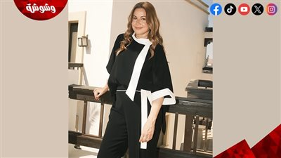 أناقة بلا مجهود.. قراءة في إطلالة ريا أبي راشد بالأبيض والأسود