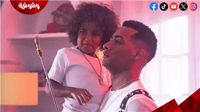 انهيار نجل محمد رمضان أثناء تشييع جثمان جده بالمهندسين