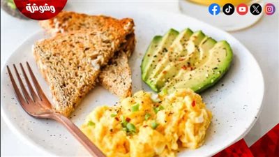 وجبة الصباح المثالية.. كيف تختار فطورًا صحيًا يغذي جسدك وعقلك؟