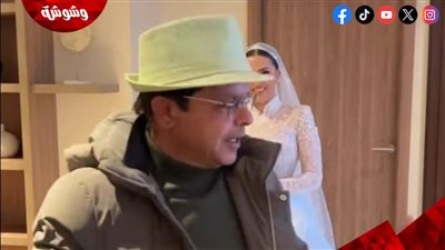 دموع وأحضان.. محمد هنيدي يتصدر التريند بلقطات مؤثرة في زفاف ابنته 
