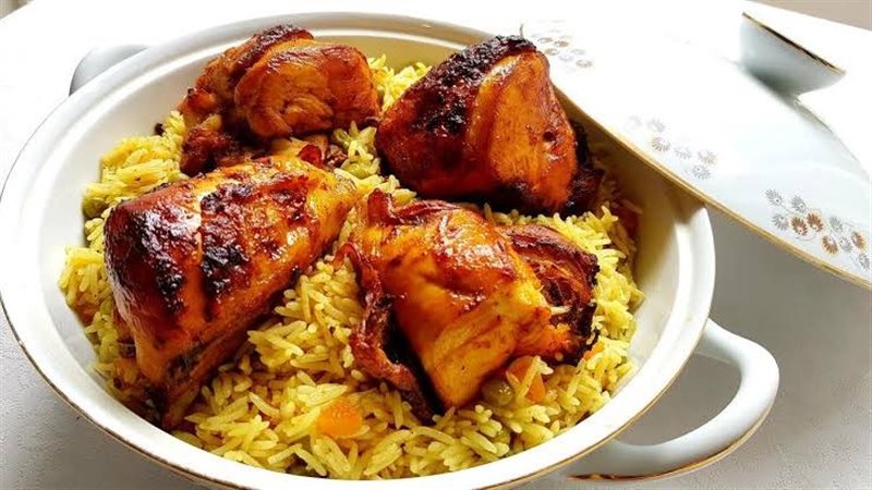 الأرز الأصفر بالدجاج