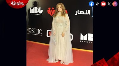 بإطلالة ملكية.. نيللي تخطف الأضواء في مهرجان 