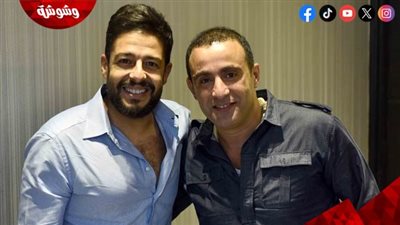 أحمد السقا ومحمد حماقي يقدمان واجب العزاء في الماكيير محمد عبد الحميد 
