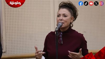 أنوشكا تجري بروفات حفلها الغنائي في دار الأوبرا المصرية