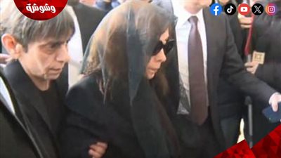 وصول فيروز وابنتها ريما لجنازة هلي الرحباني بكفيا