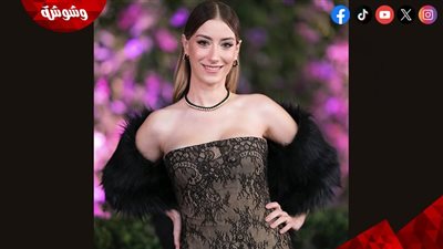 هازال كايا تشعل Joy Awards بإطلالة لا تقبل المقارنة