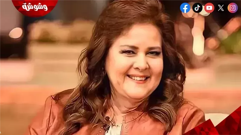 دلال عبدالعزيز
