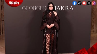 «ساحرة باريس».. هيفاء وهبي تخطف الأنظار بإطلالة جريئة 