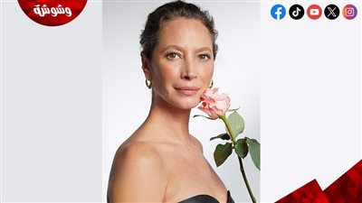 العارضة تورلينغتون بيرنز سفيرة عالمية جديدة لمستحضرات Lancôme
