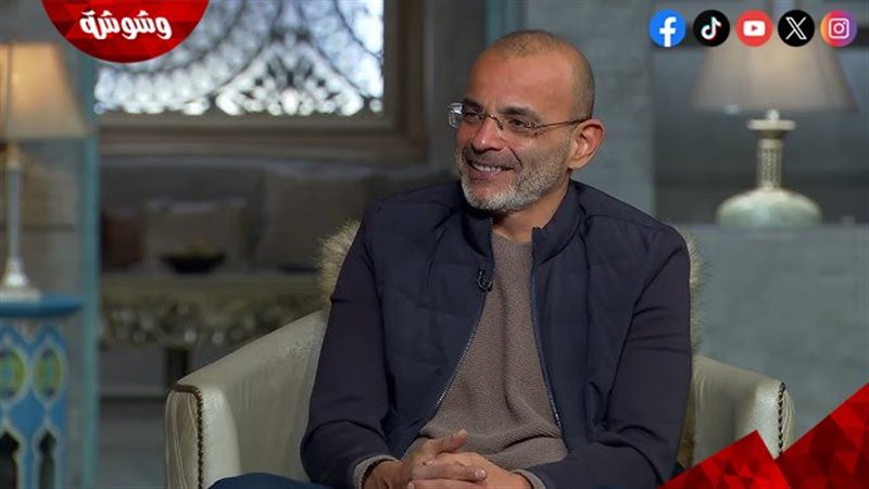 أيمن بهجت قمر 