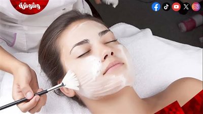 قبل العيد.. خلطات طبيعية ترطب بشرتك وتمنحها إشراقة صحية