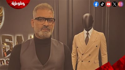 هاني عادل يمازح جمهوره: 