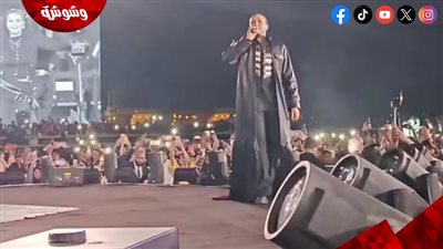 بالصور.. ويجز يشعل الأهرامات في حفل ضخم ويحسم شائعات اعتزاله