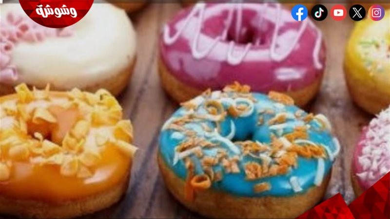 حلويات ملونة