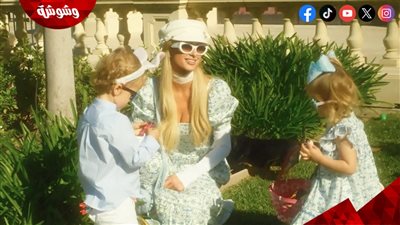 قبعة الـ Baker Boy.. لمسة باريس هيلتون المبتكرة لإطلالة ربيعية غير تقليدية