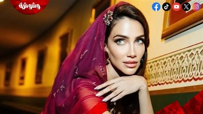 جيسيكا قهواتي تمزج بين الأناقة الغربية والروح الشرقية بإطلالة ملكية لافتة
