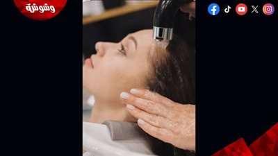 أسرار غسل الشعر.. مصفف عالمي يكشف 8 أخطاء شائعة تدمر خصلاتك أثناء الاستحمام