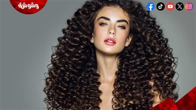 أفضل زيوت طبيعية للعناية بالشعر الكيرلي وترطيبه بعمق