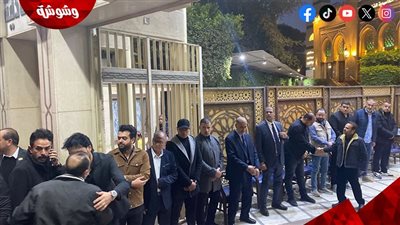 نجوم الفن يساندون محمود حمدان في عزاء والده بمسجد الحامدية الشاذلية بالمهندسين 