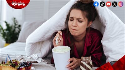 خبير تغذية: العاطفة تتحكم في شهيتك.. الحزن والسعادة يغيّران طريقة أكلك